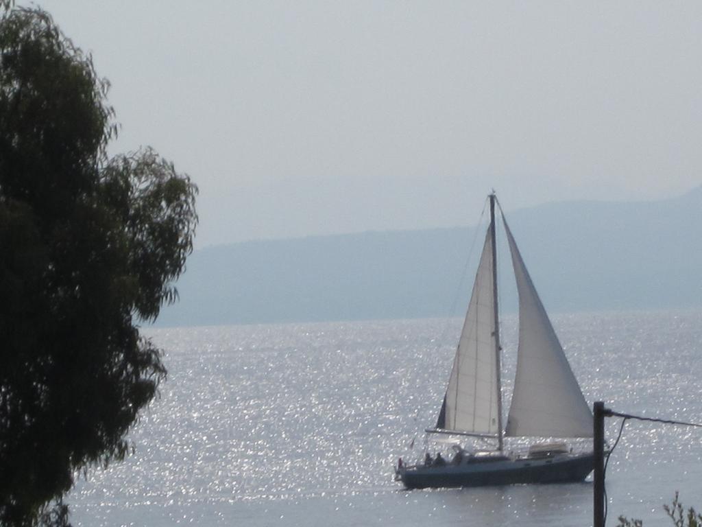 Δωμάτια Τίνα Γιάλτρα Εξωτερικό φωτογραφία