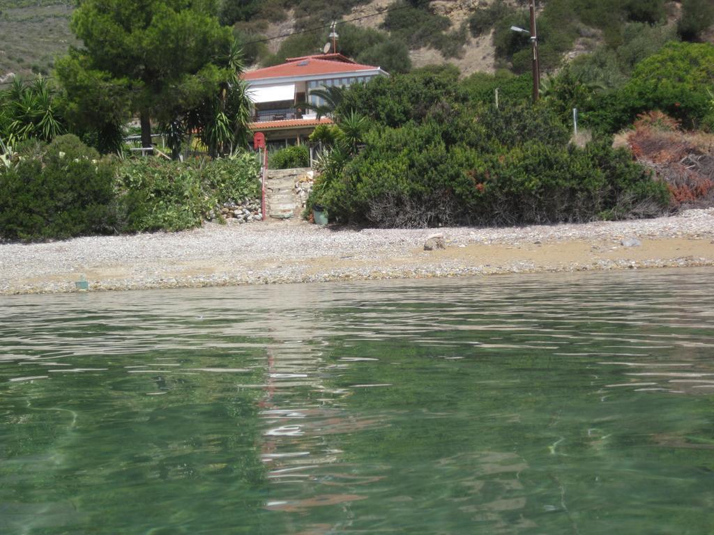 Δωμάτια Τίνα Γιάλτρα Δωμάτιο φωτογραφία