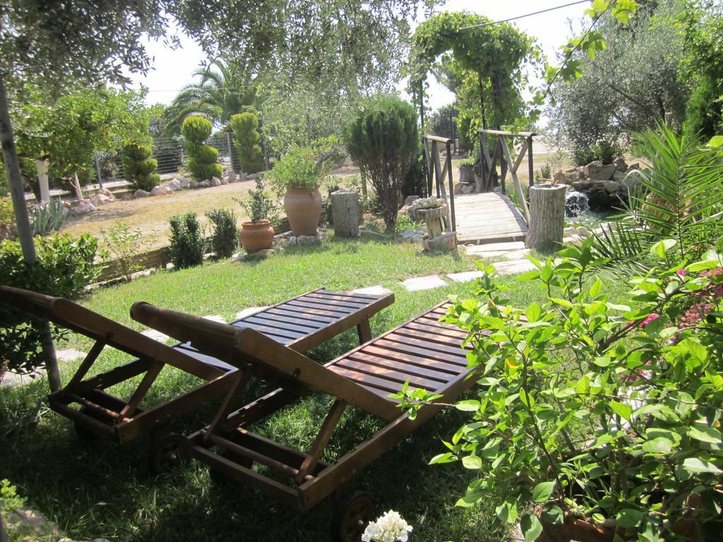 Δωμάτια Τίνα Γιάλτρα Εξωτερικό φωτογραφία
